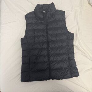 Uniqlo women packable vest